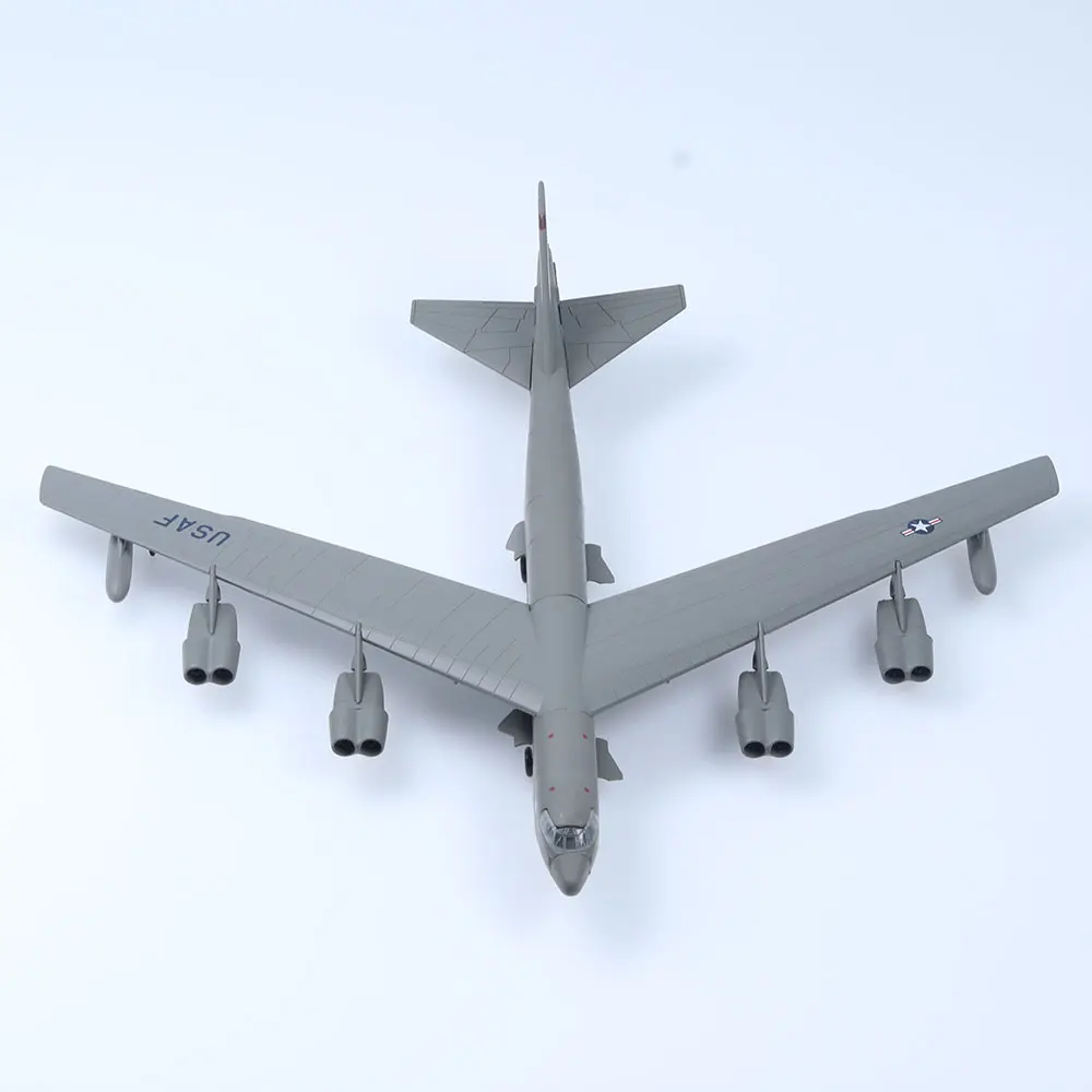 

Масштаб 1/200 B-52 Истребитель Stratofortress, литая модель реактивного самолета для подарка