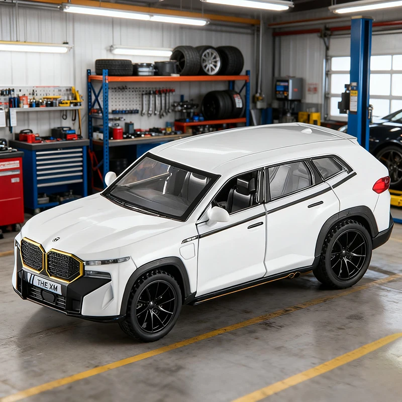 

1:32 THE XM SUV Alloy Model Car Toy Diecasts Casting Sound and Light Car Toys For Children Vehicle