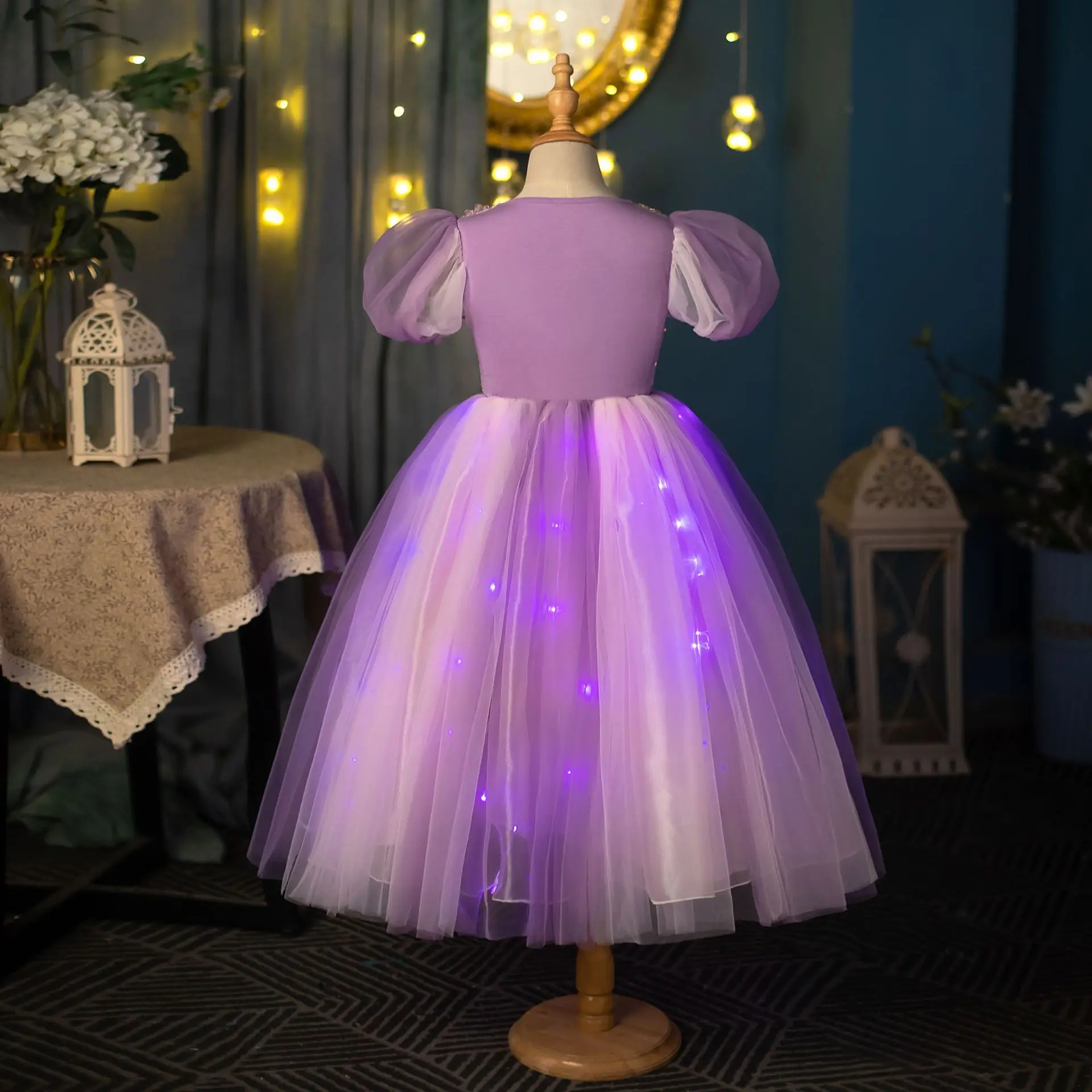 Déguisement Raiponce Enfant – Robe De Princesse Violette Avec Accessoires (Couronne, Baguette, Bijoux) – 3-9 Ans