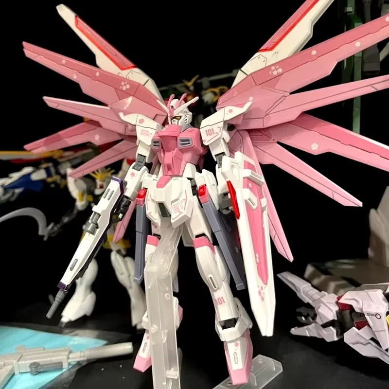 HG 1/144 ZGMF-X10A homme douceur liberté Mecha assemblage modèle figurines d'action fleur de cerisier couleur schéma enfants jouet cadeau décorer