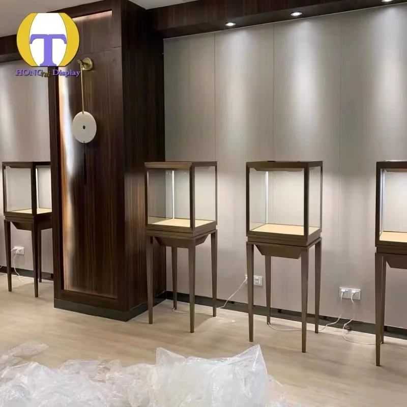 

custom.High Shopping Center Jewelry Jewelry Store Gold Metal Stable Jewelry Display Showcase With Tempering Glass