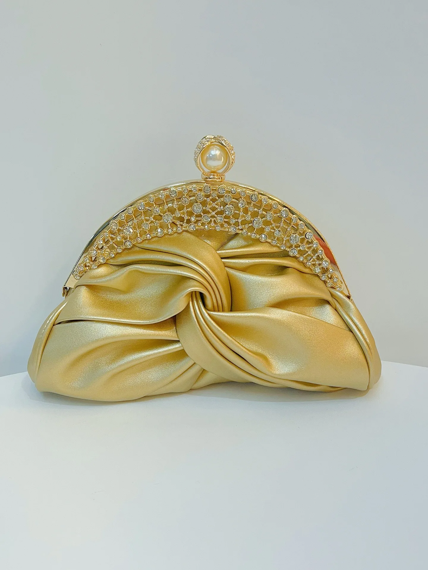 Fashion Women luxurious Chain Shoulder Bags red Wedding Party Bags Female Chic Crossbody Bags Prom Clutch Handbags And Purse