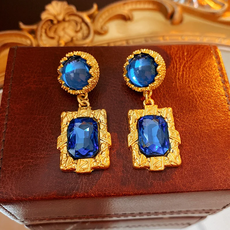 Bluey Rhinestone Square Metal Dangle Earrings Occidental Vintage Niche Advanced Exquisite New Earring Fashion Jewelry Wholesale