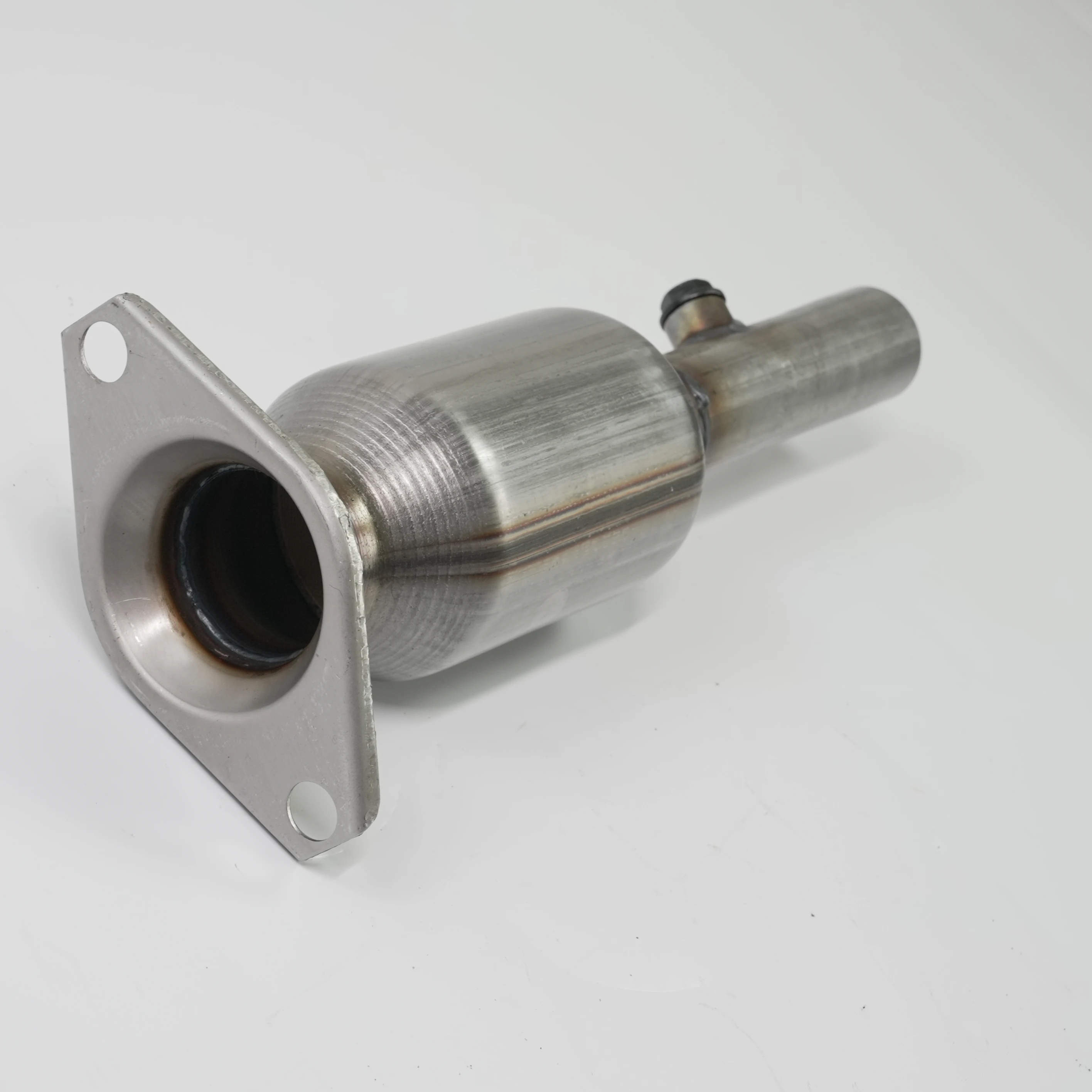 

КАТАЛИТИЧЕСКИЙ ПРЕОБРАЗОВАТЕЛЬ Передний ВЫХЛОП Подходит для Prius 1NZ-FXE 2001-2003 годов 85 кВт/116 л.с. 1497cc/1,5 л