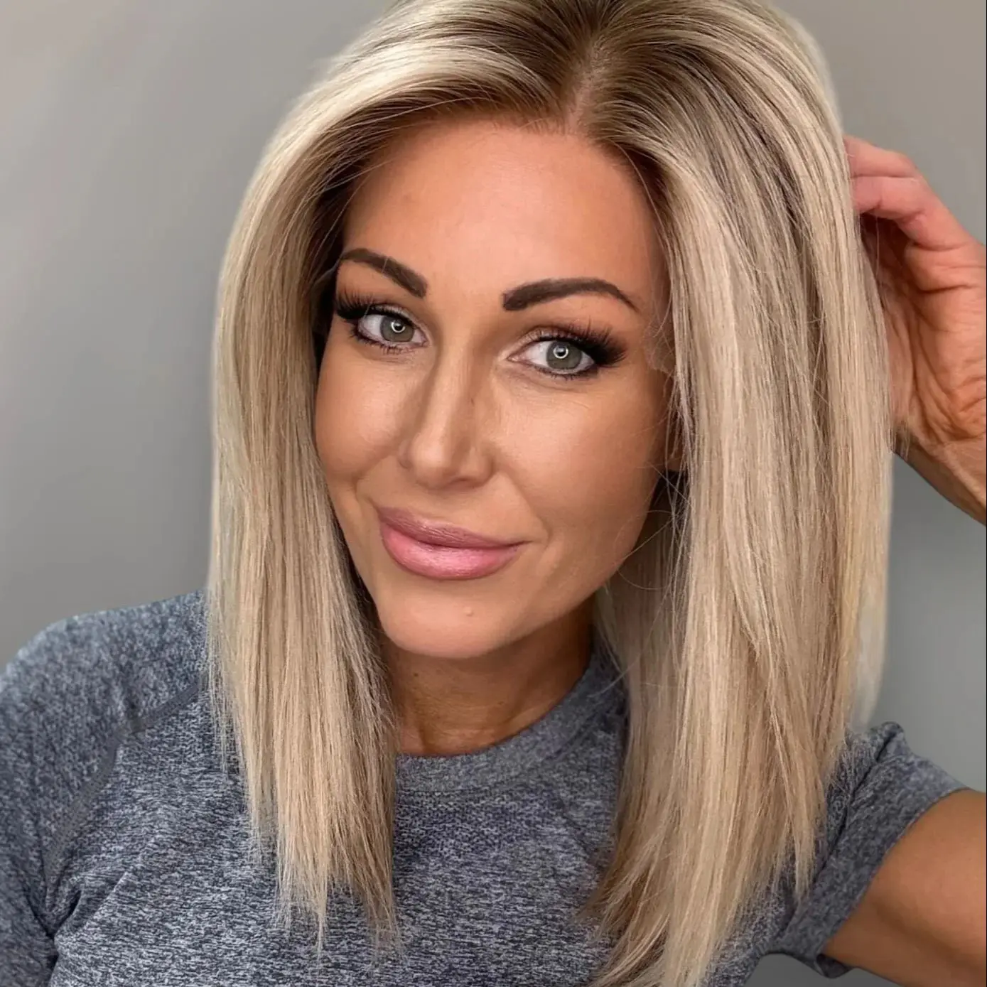 밥 내추럴 스트레이트 옴브레 애쉬 블론드 13*4 HD 합성 레이스 프론탈 가발 여성용 자연스러운 프리플럭 헤어라인 프리미엄 섬유