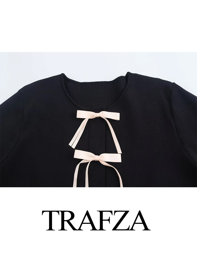 TRAFZA Women's Crew Neck Bow Decorated Long Sleeve Knitted Coat Female Elegant Pocket Decorated High Street Casual Outwear Mujer