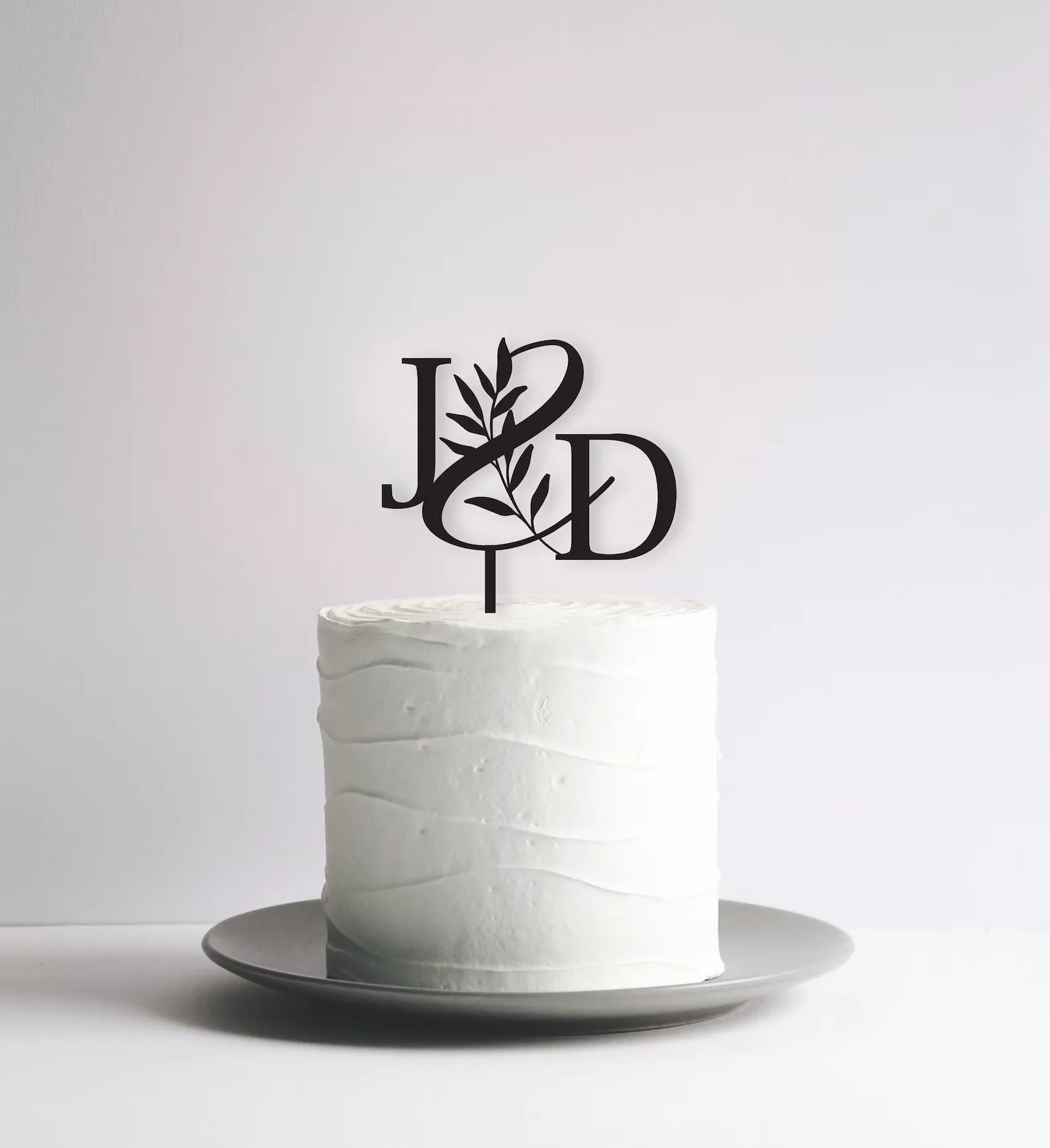 Personalized Initials Wedding Cake Topper -Custom Last Name Cake Topper for Wedding Rustic Wedding Mr and Mrs Cake Topper