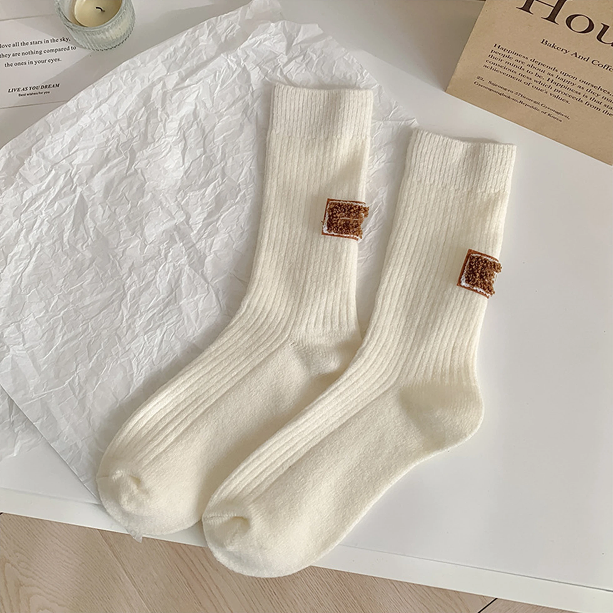 Solid colored plush thick embroidered tube socks, coffee colored casual cotton socks