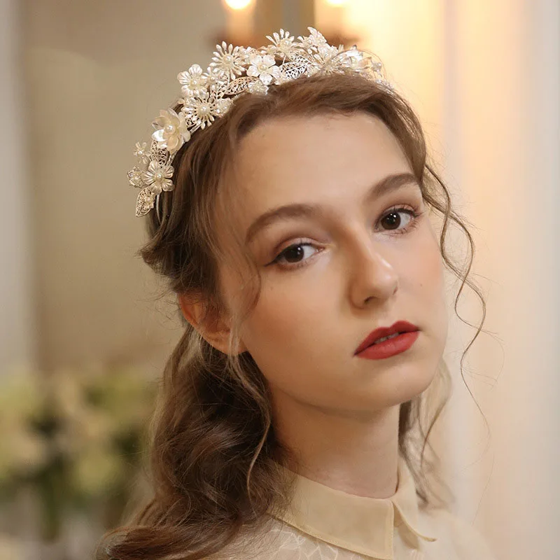 Impresionante corona nupcial Floral de Color plateado, Tiara para el cabello de boda, accesorios hechos a mano, diadema de graduación para mujer