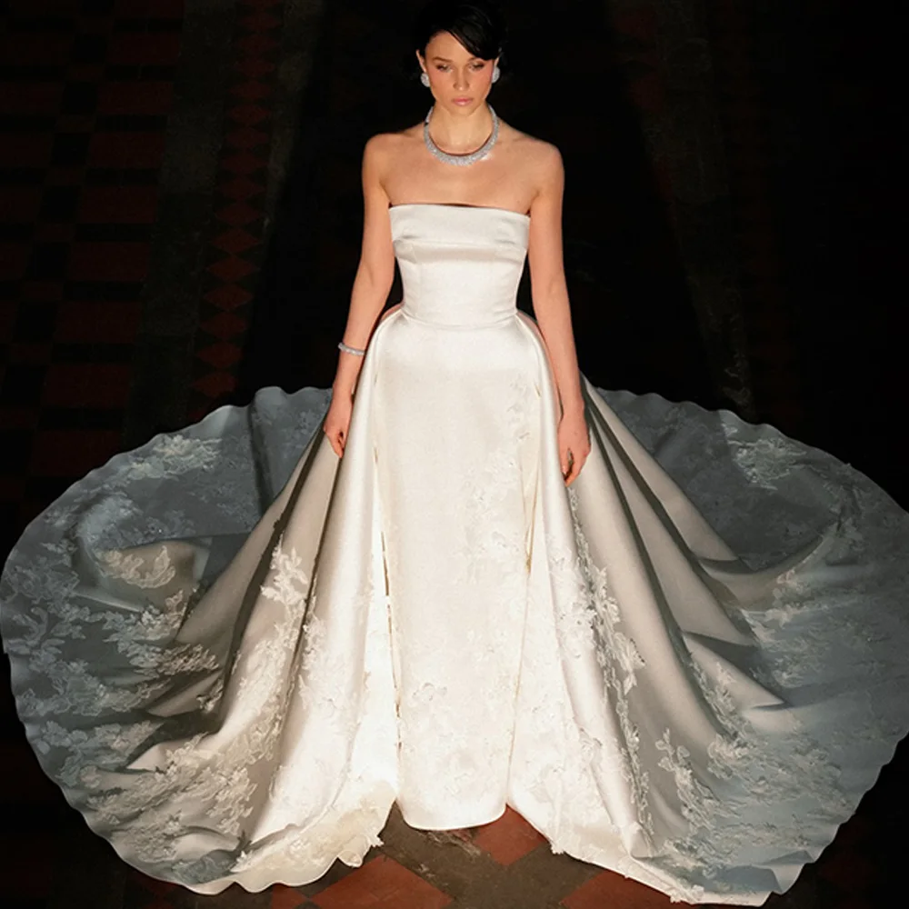 Classic Strapless Sleeveless Bridal Gowns Customized Satin Straight Wedding Dress Elegant Vestido De Novia with Appliques
