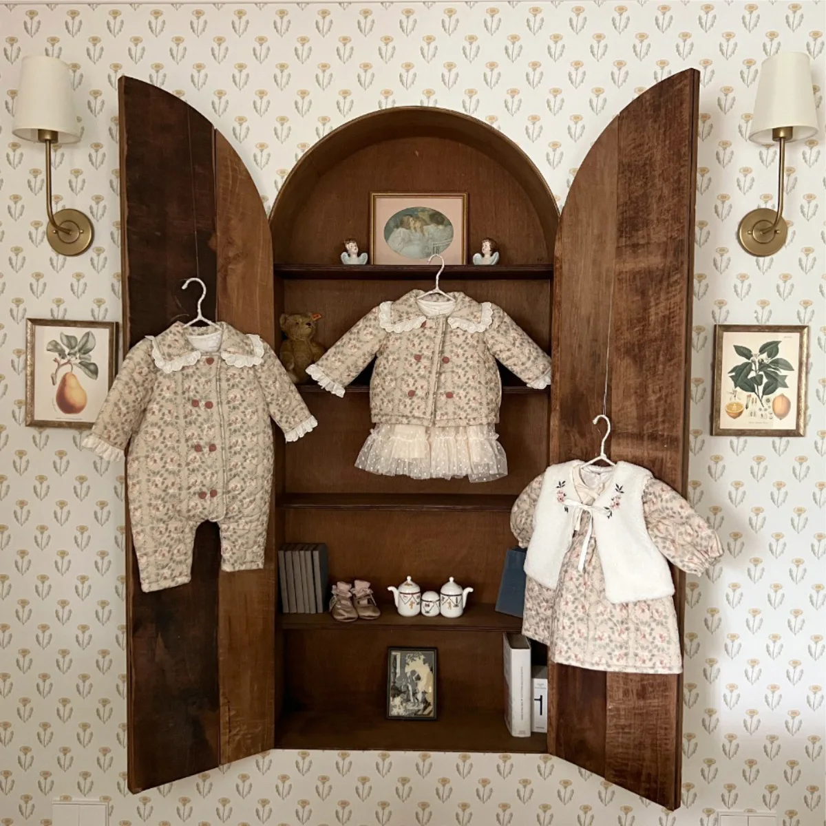 2025 invierno nuevo bebé encaje solapa mameluco más terciopelo grueso niñas Vintage Floral acolchado mono recién nacido ropa cálida 0-24M