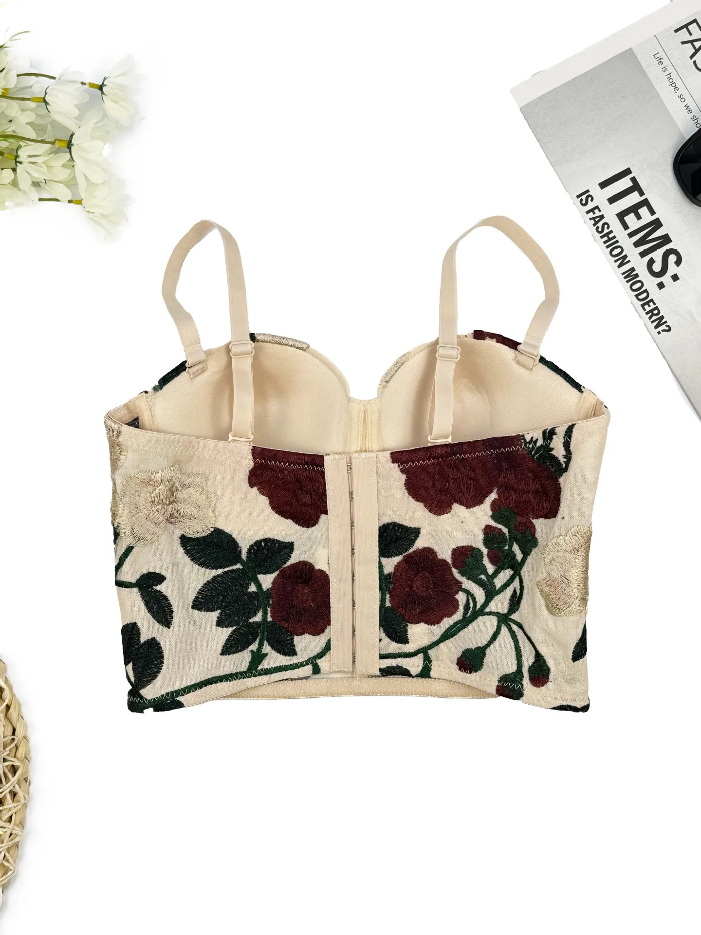 Women High End Fashion Embroidery Bustier Corset Crop Tops To Wear Out High Street Club Party Camisoles Top High Quality