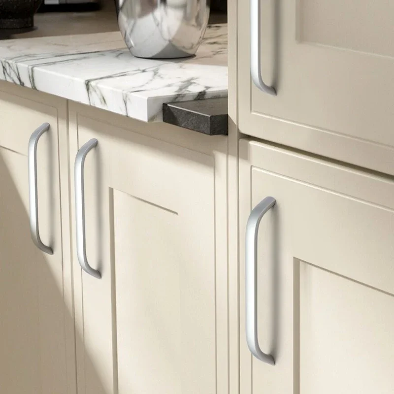 ミニマリストモダン家具ワードローブドア引き出しロングプルハンドル浴室キャビネット用ブラックアルミニウム合金