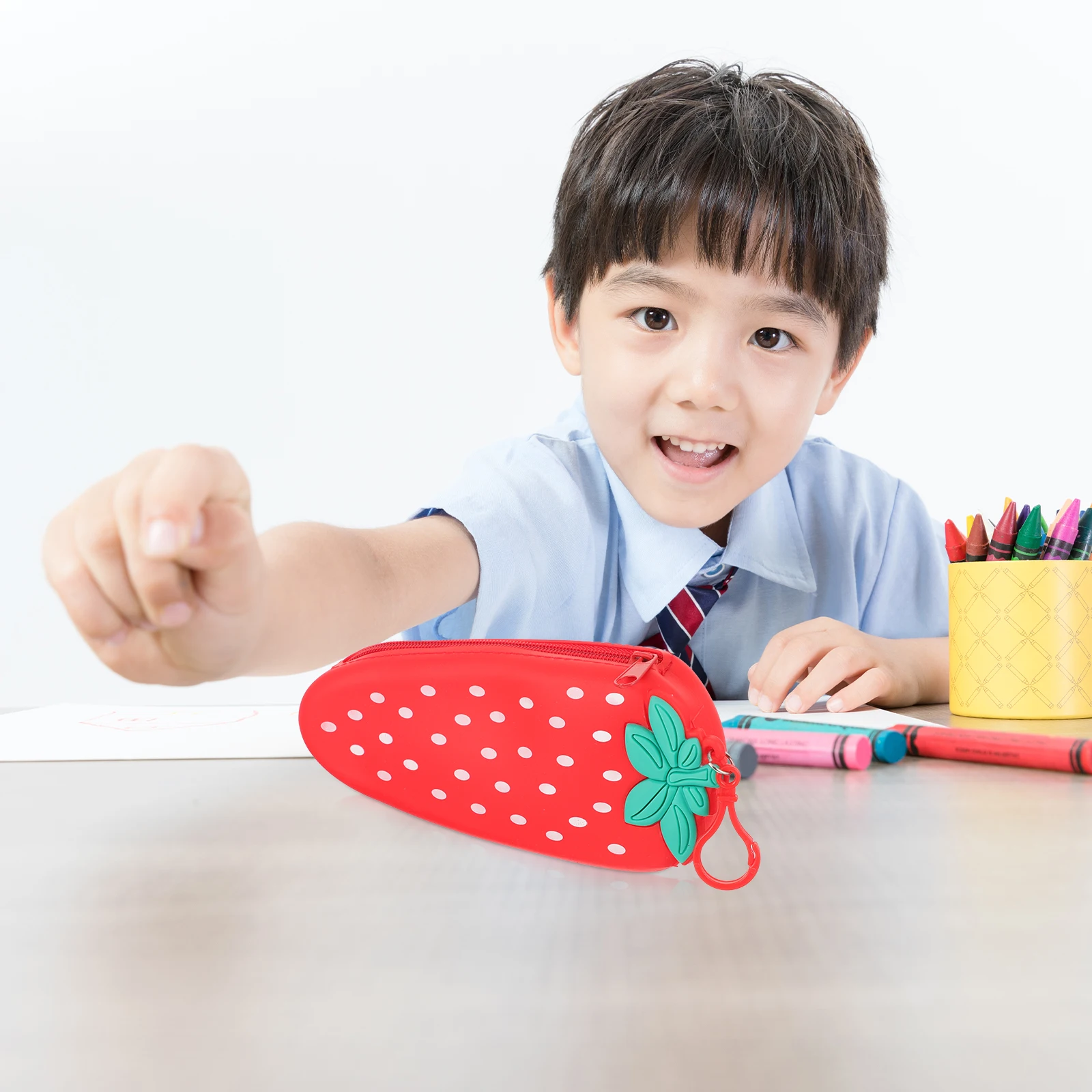 

Silicone Strawberry Pencil Pouch Cute Zipper Bag Large Capacity Stationery Organizer for Kids Pens Cosmetics Travel