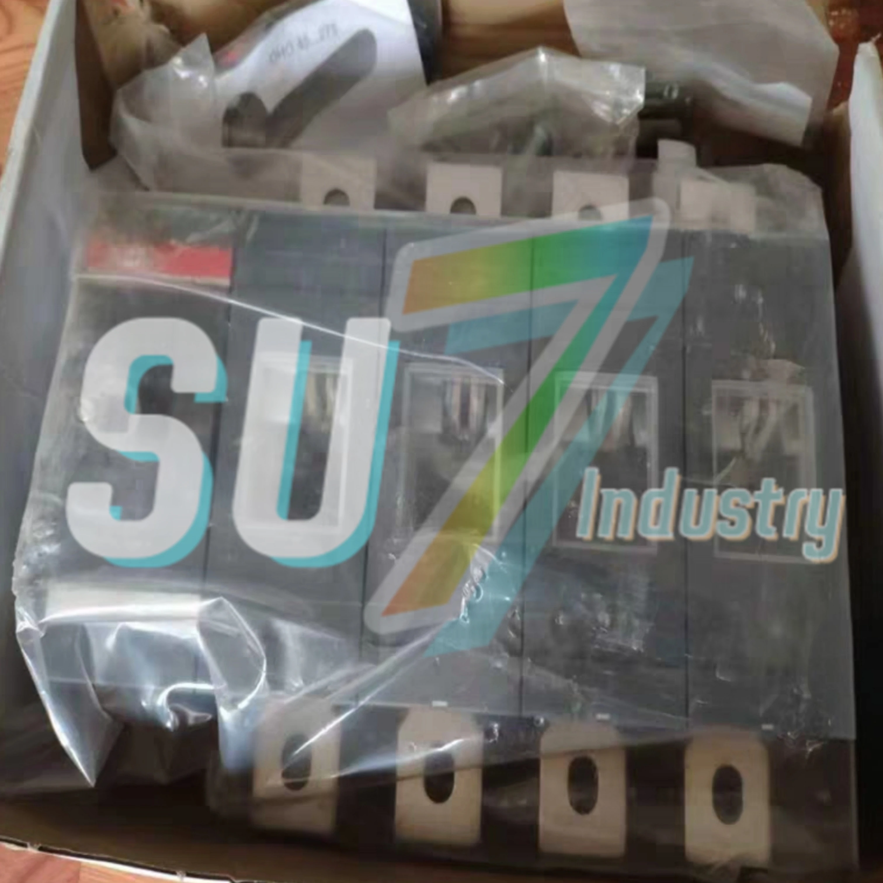 New In Box  disconnector  "OT630E04P  1SCA022719R2030"  OT800E04P 1SCA022719R2110