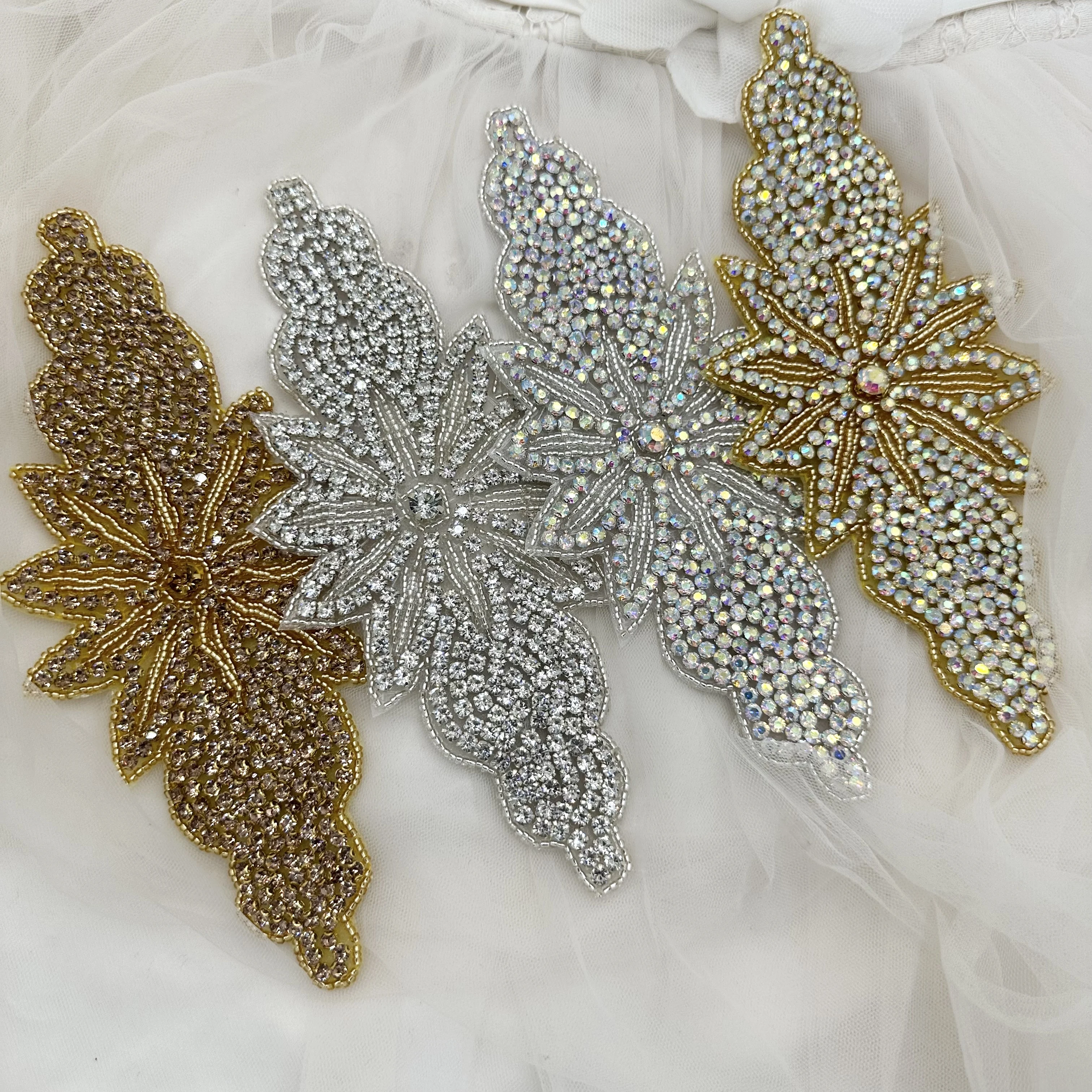 Silver AB Colored Leaf Shaped Hand Sewn Glass Rhinestone Adhesive Back Patch Women's Hat Waist Seal Wedding Dress Accessories