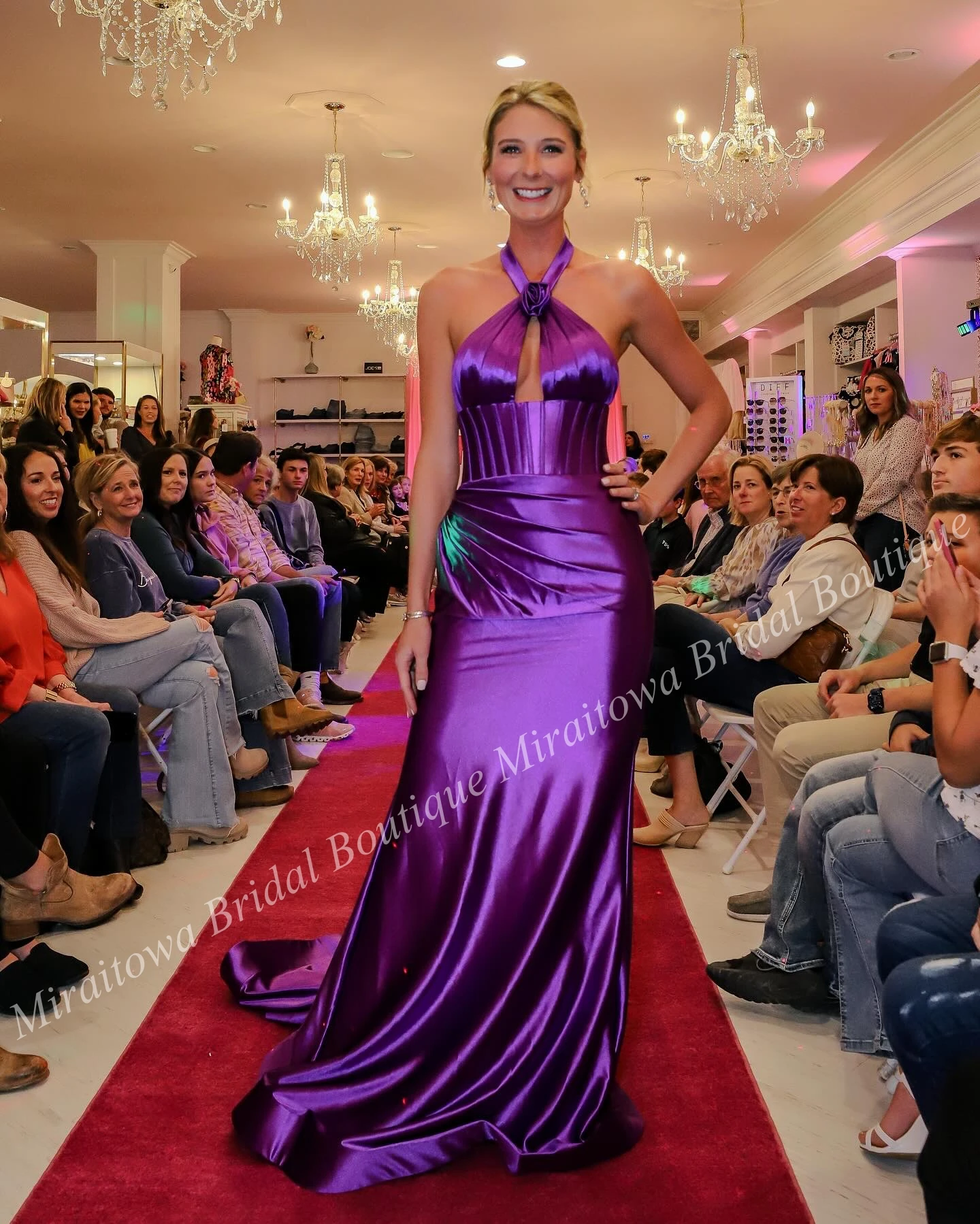 Vestido de graduación metálico plisado con cuello Halter, Pavo Real, Esmeralda, vestido de fiesta de noche Formal de invierno, ocasión especial, desfile, Premio globo dorado