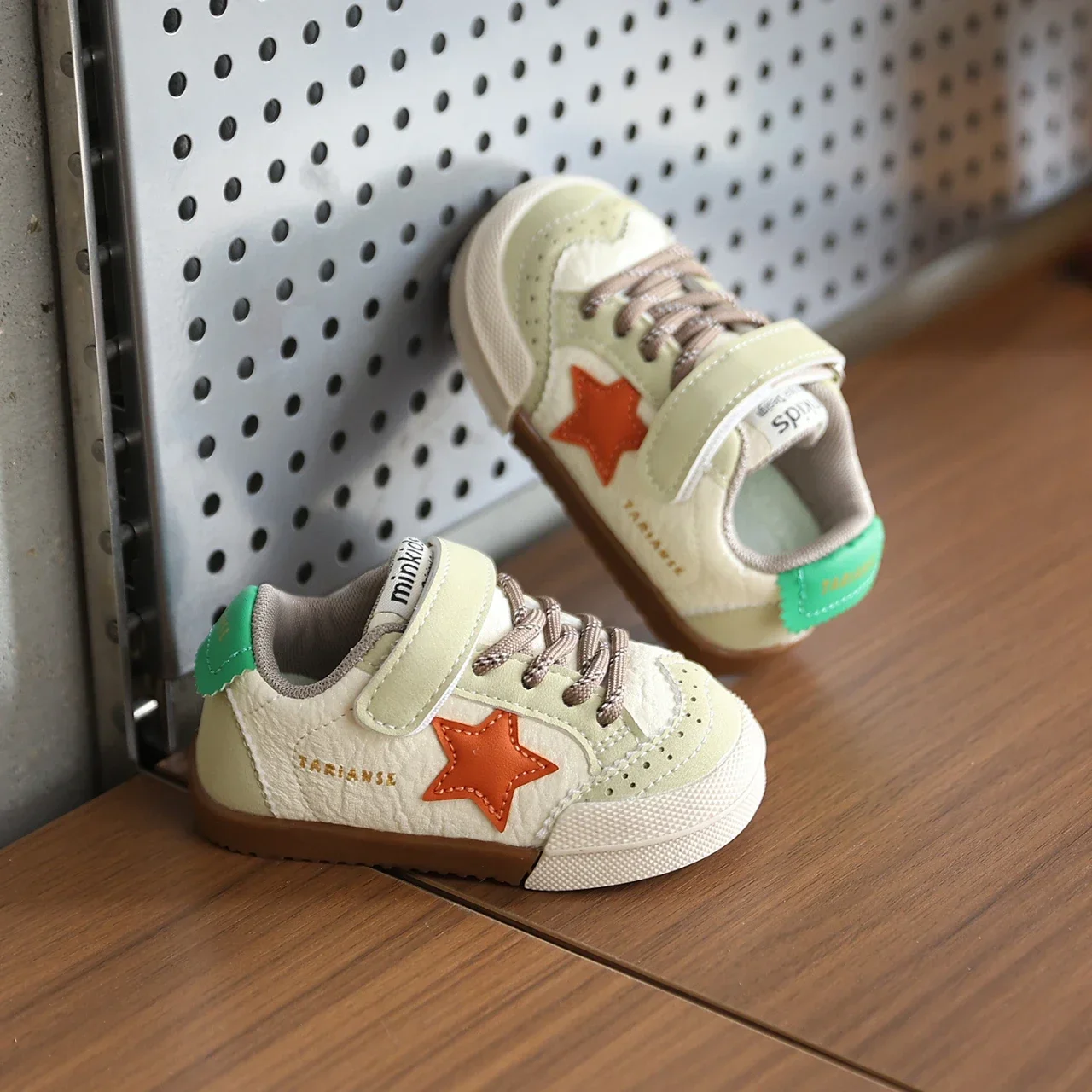Toddler Kids Star Casual Sneakers Hook‑and‑Loop Closure Breathable Non‑Slip Rubber Sole For Daily Walking Outdoor Playtime