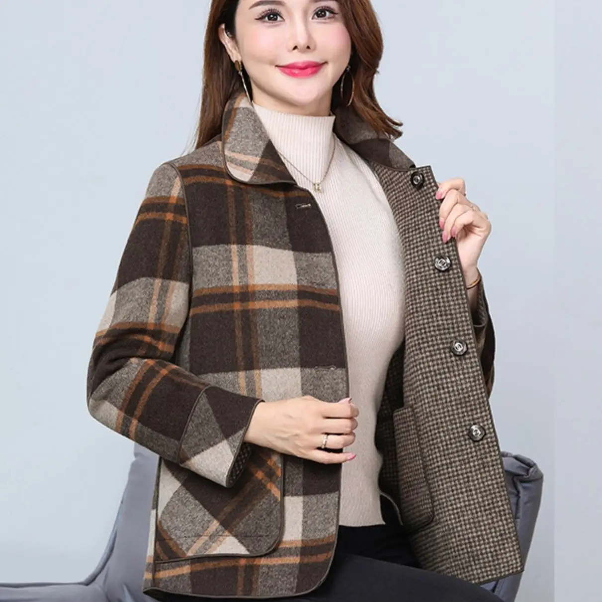 Mom's autumn new patch pocket large lapel plaid pattern middle-aged and elderly women's oversized jacket Two sided wear