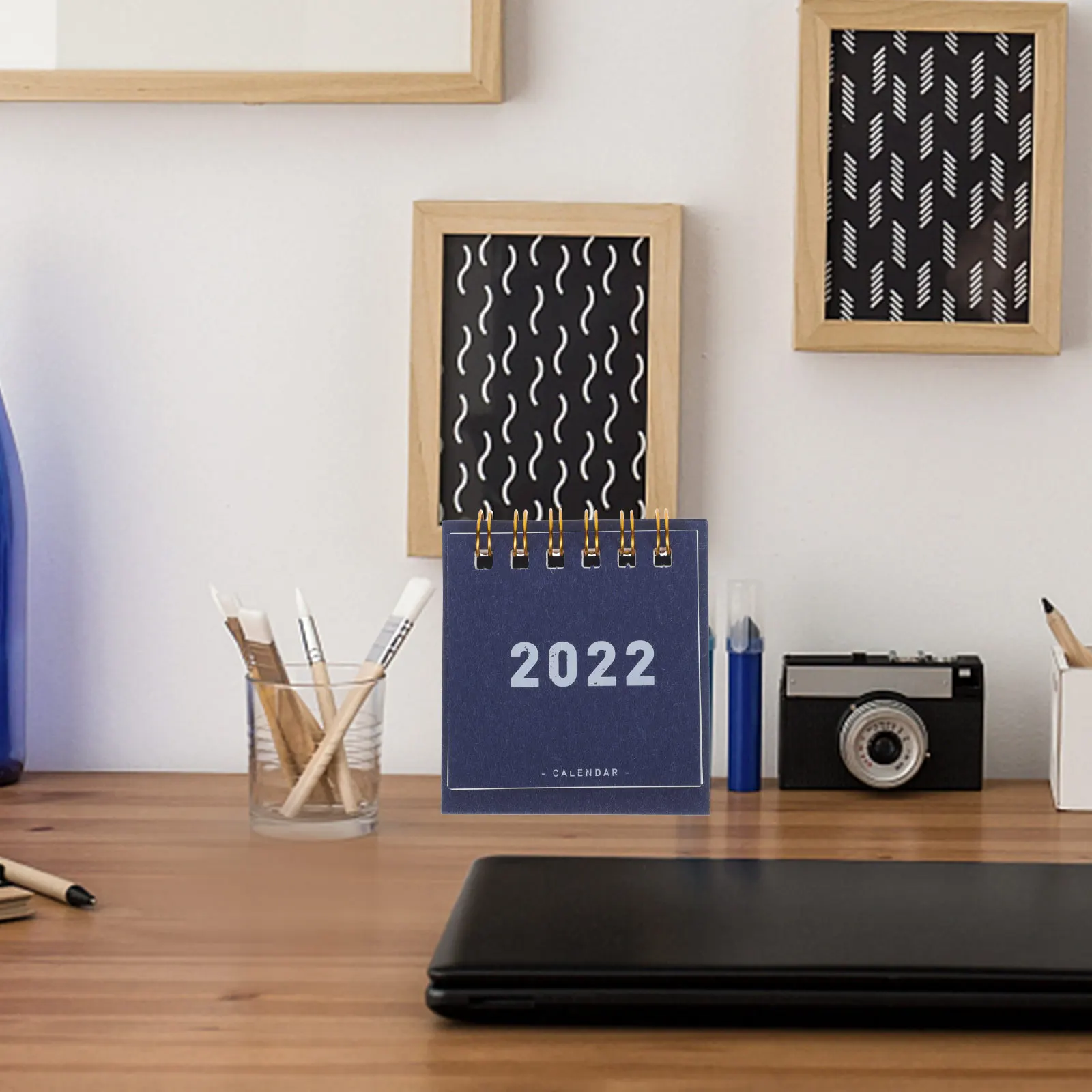 

4Pcs Mini Desk Calendar 2022 Simple Portable Paper Calendar Home Office Decor Stylish Basic Schedule Organizer