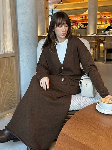 Женские костюмы Chin.Sweety