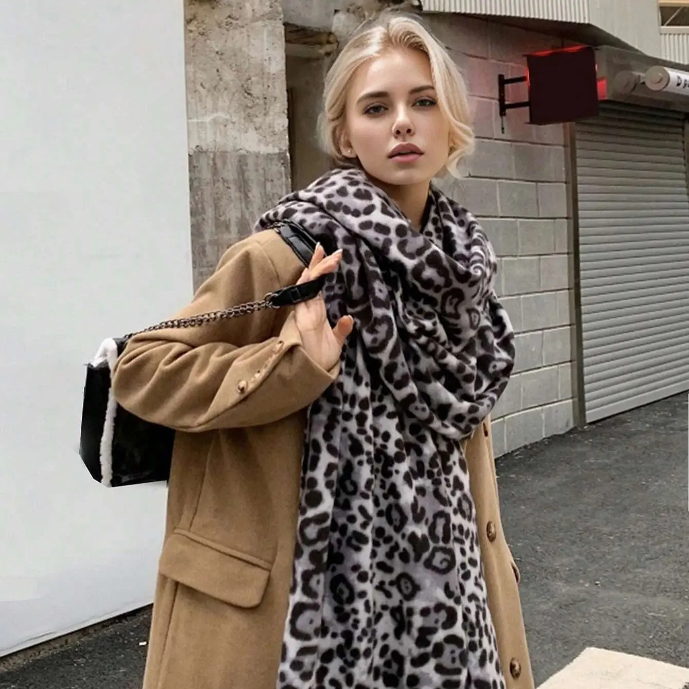 Winter Hot Selling Leopard Print Women's Scarf Universal Cold resistant Warm Scarf Elegant Luxury Women's High Quality Scarf