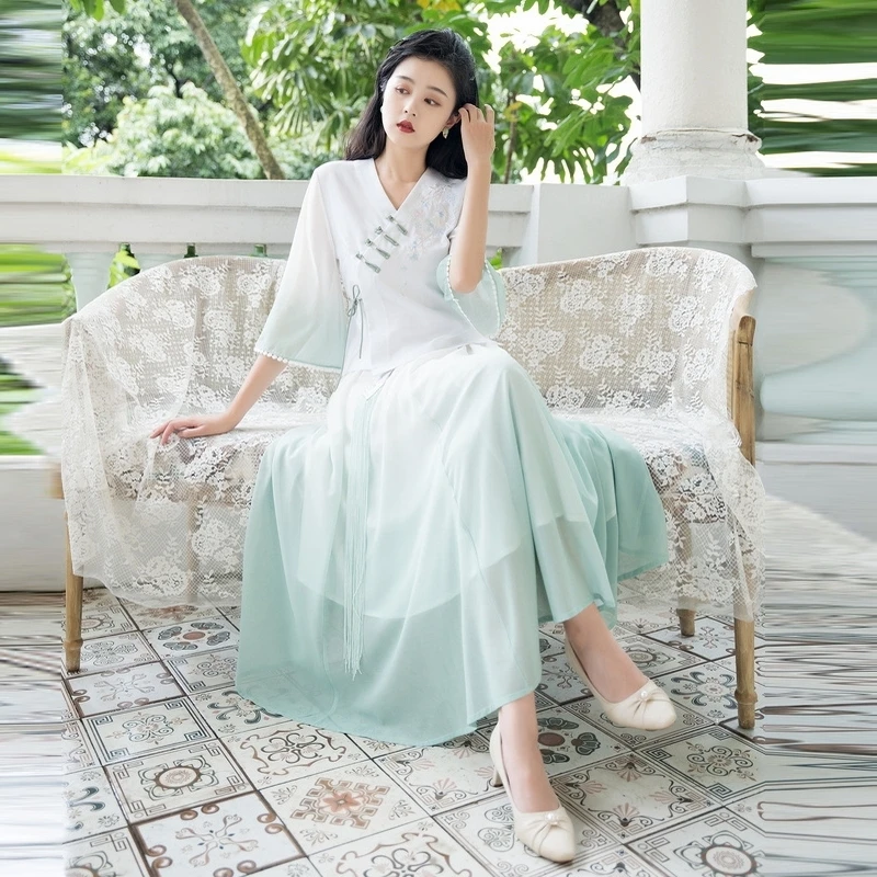 

Женская этническая одежда: модный весенний комплект из хлопка с вышивкой, шифоновой юбкой и асимметричным топом с расклешенными рукавами