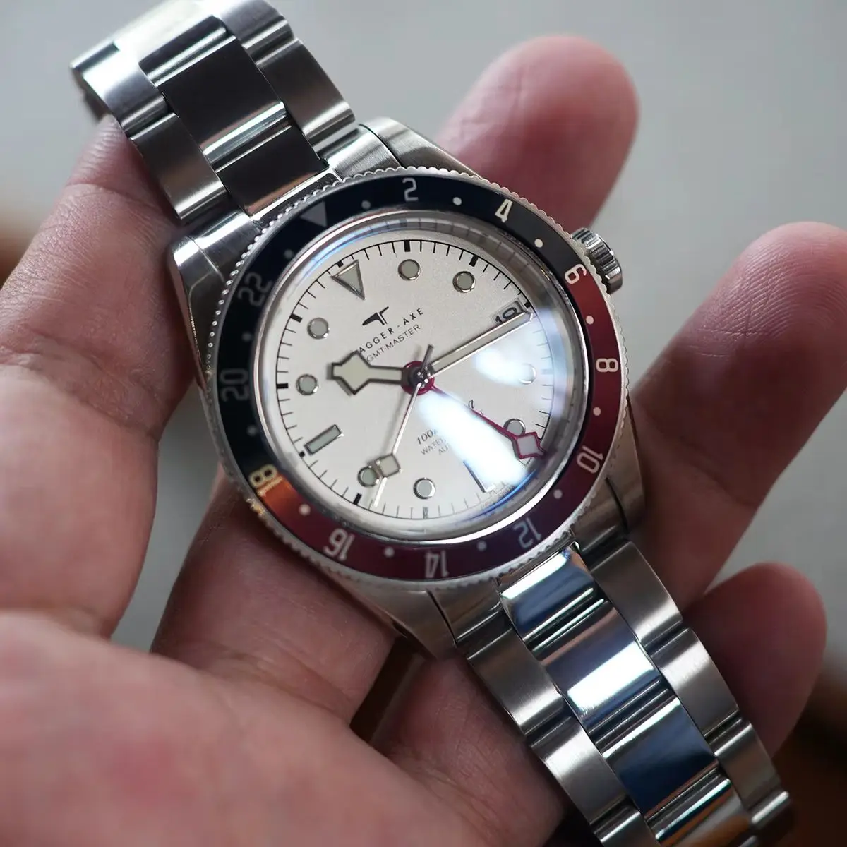 DAGGERAXE Men Automatic Watch 39mm GMT Mechanical Wristwatch 10ATM Waterproof Luminous Sapphire Mirror NH34 Cola Aluminium Bezel