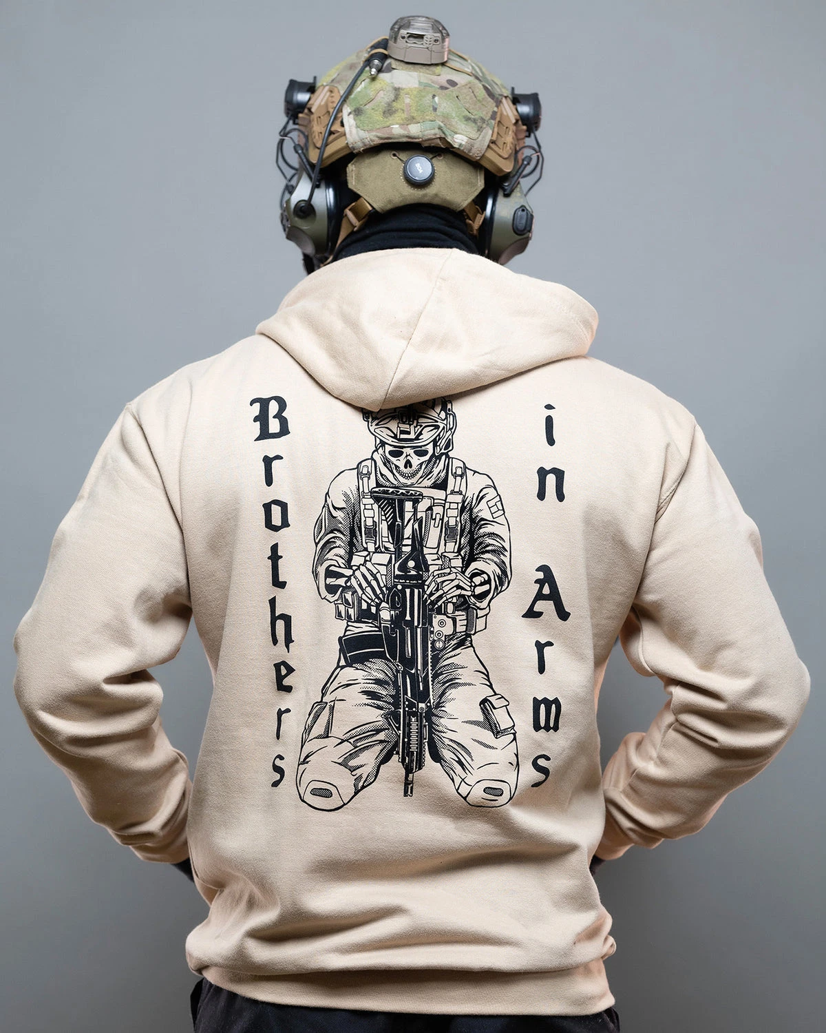 Brothers in Arms _ Hoodie aus Baumwolle mit Grafikdruck, hochwertiger Luxus-Unisex-Stil für Männer und Frauen – Detail 6