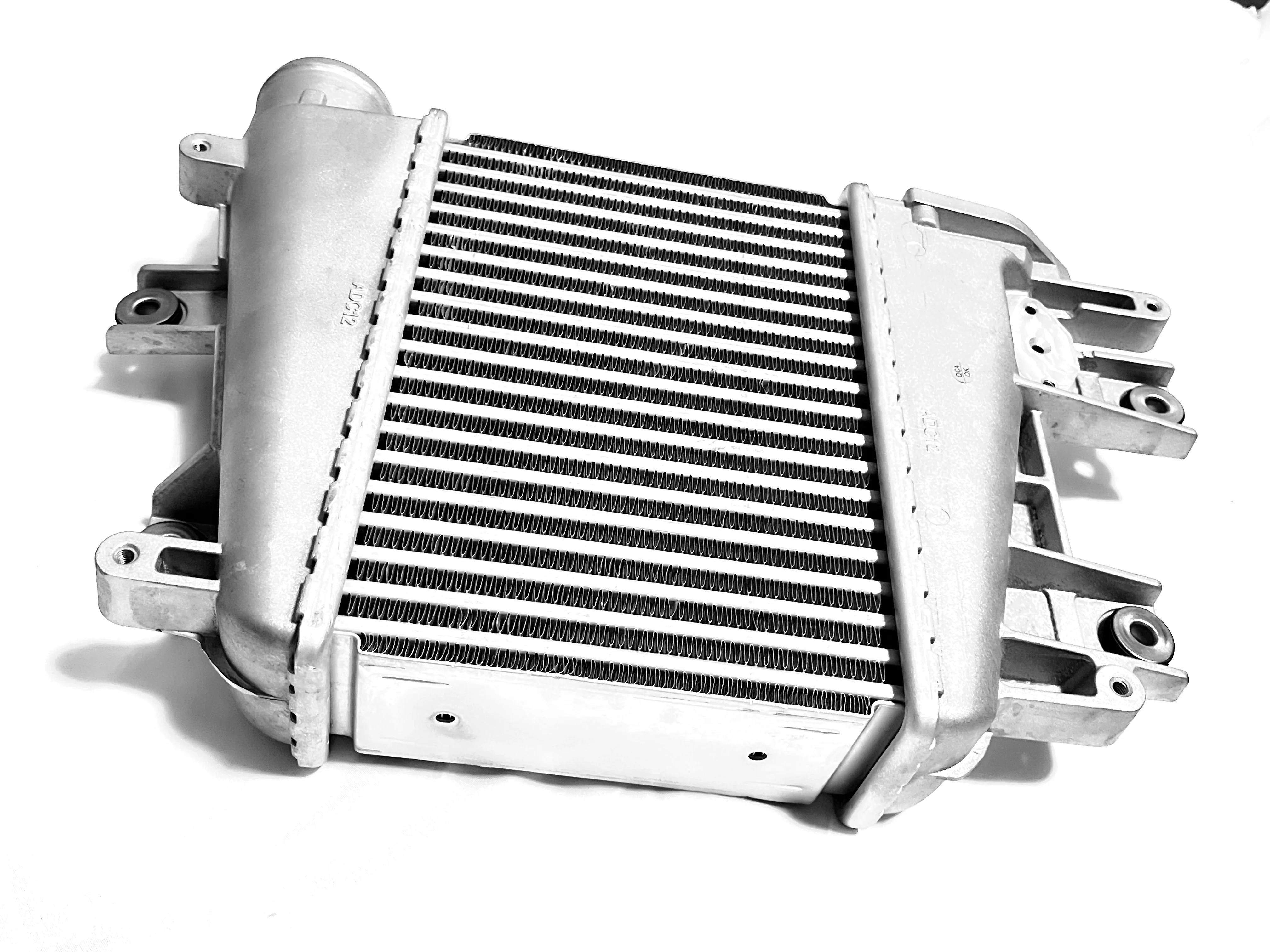 Intercooler Radiator Turbo Compatible with Nissan Patrol Y61 ZD30 3.0L TD 1997-2007 Top Mount Aluminum Bar Plate Structure