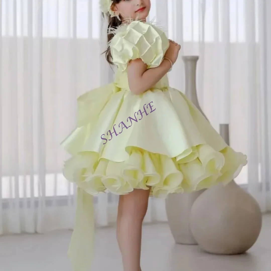 Personalizado adorável limão amarelo flor menina vestido de cetim manga curta a linha na altura do joelho botão traseiro primeira comunhão festa aniversário