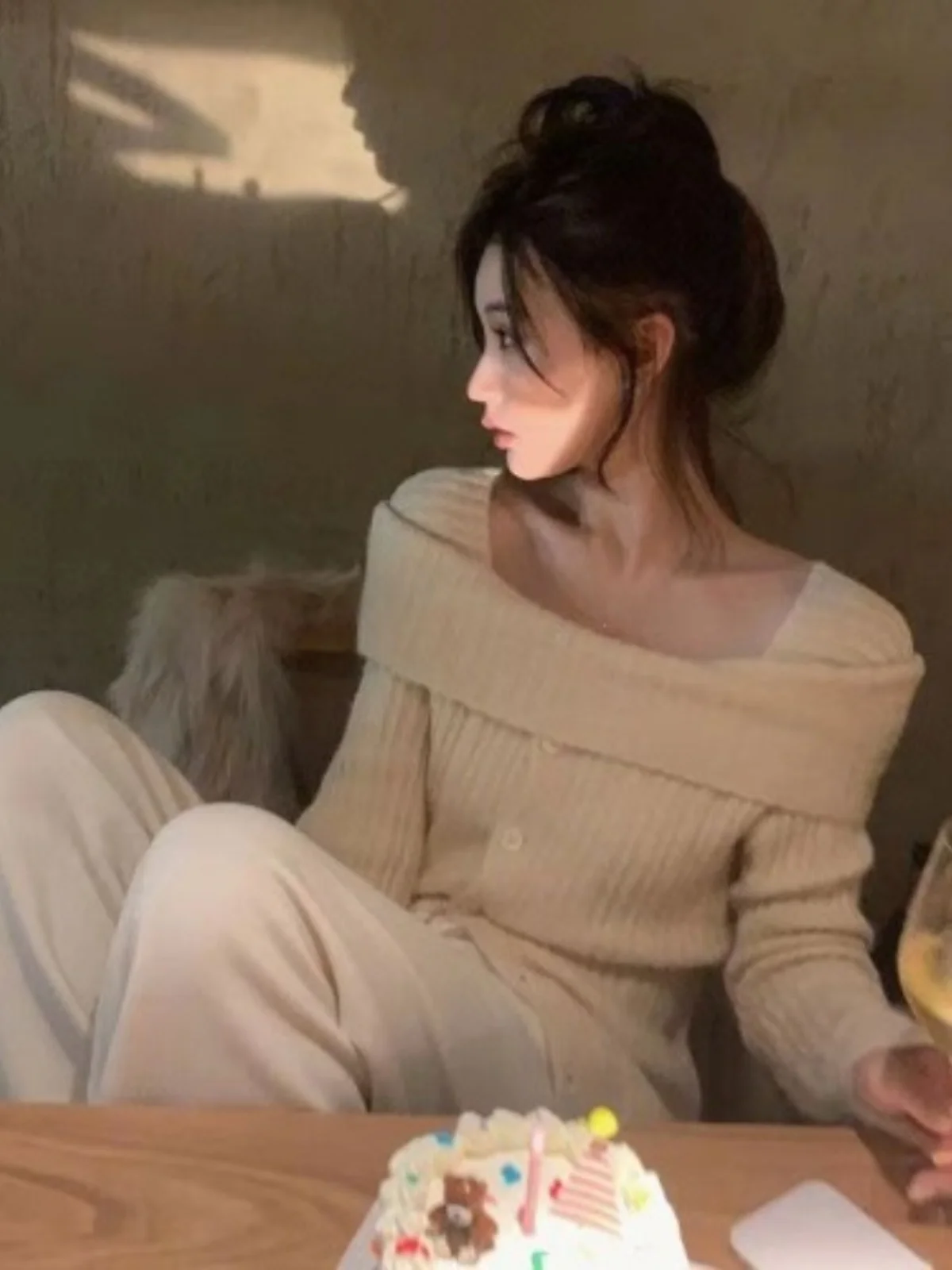 

Свитера Джемперы Кардиганы Женские стильные вязаные лиоцелловые контрастные края Обычный крой Повседневные пуговицы Простые базовые практичные повседневные брюки