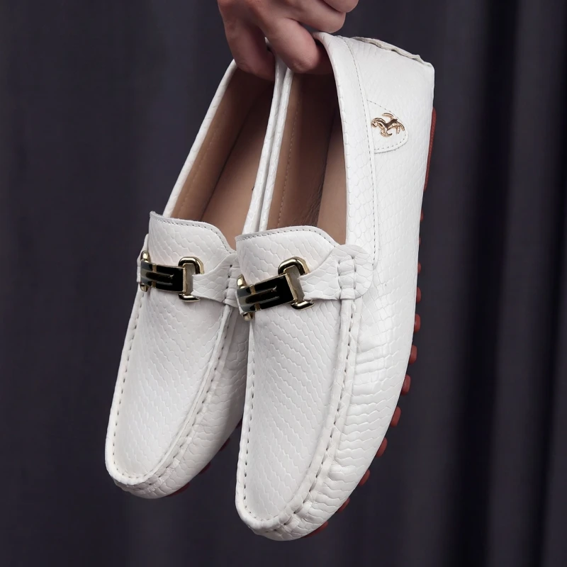 Modische Designer-Leder-Loafer für Herren, bequeme Slipper, leichte, rutschfeste Freizeitschuhe für Herren, flache Herrenschuhe. – Detail 10