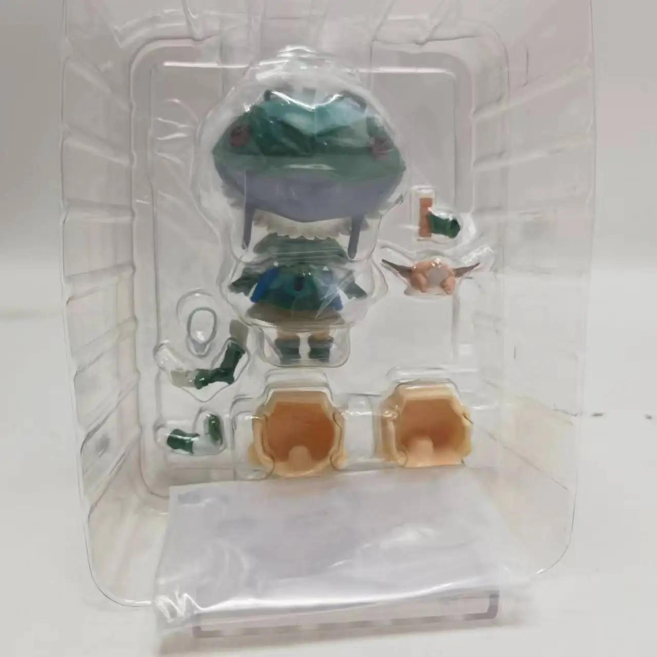 Anime Made in Abyss gousset doré 1888 Figure jouets mignons pour filles pour cadeau d'anniversaire pour enfants 10 cm