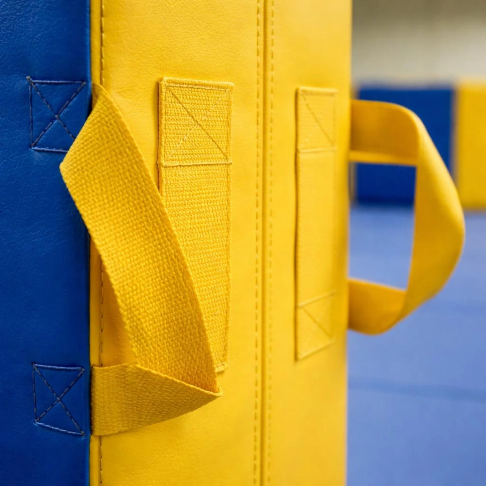 protege-tactes-de-rugby-en-similicuir-en-forme-d'arc-avec-sangles-de-maintien-equipement-sportif-durable