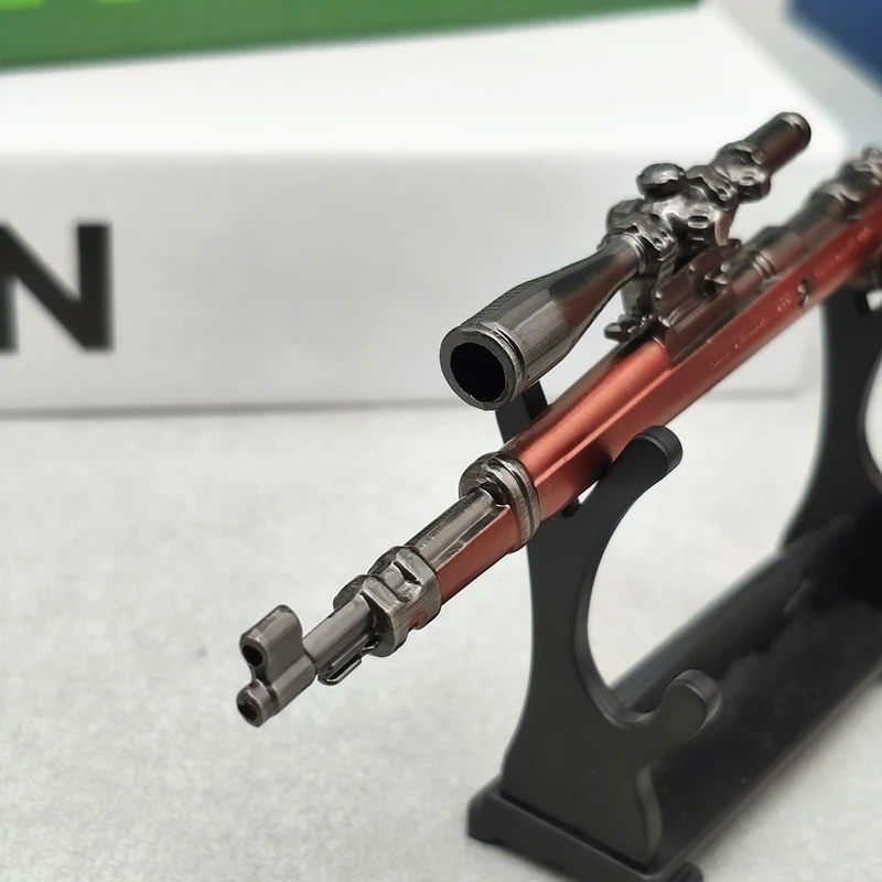 17cm KAR98K Métal Fusil Arme Modèle PUBG Jeu Réplique 1:6 Figurine Accessoire Jouet Cadeau À Collectionner Décoration Porte-clés Garçon Dropshipping Vente En Gros Vente Chaude Cadeaux Nouvelle Arrivée Cadeau Livraison