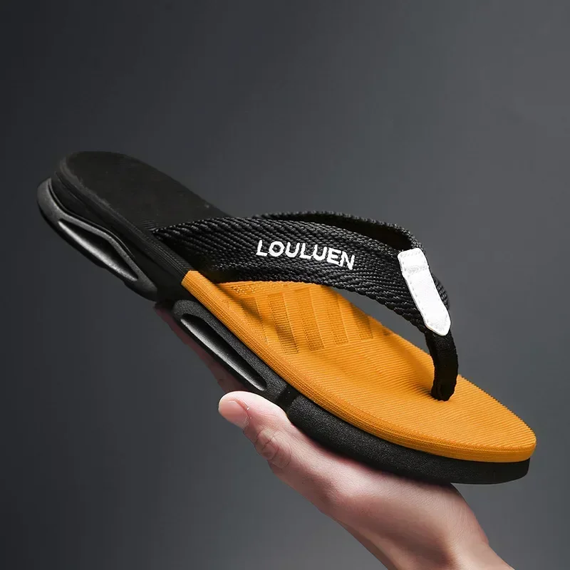 Men  High Quality Flip Flops Men Beach Slippers Fashion Outdoor Flip Flops Casual Breathable Slippers for Men New Sandals 2024