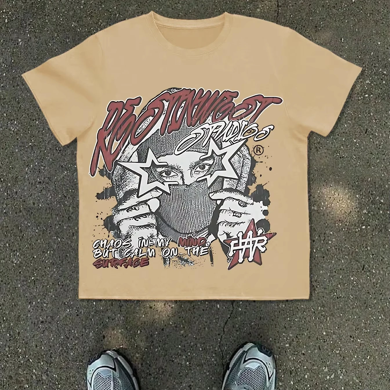 Men'S New T-Shirt Featuring A White Base with Street Graffiti-Style Masked Character Prints, Adorned with Star Decorations
