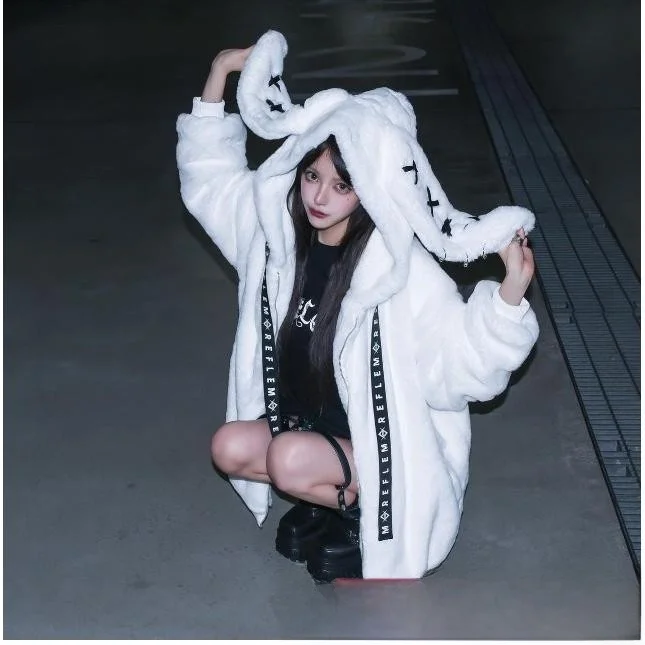 

Harajuku Sle Rabbit Ear Faux Fur Jaet Medium Length Winter Coat Polyester Fiber Zipper Closure Women's Faion Outerwear