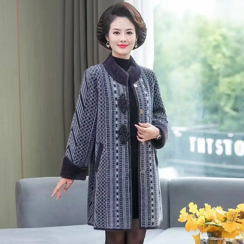 

2025 Middle Aged Elderly Women's Coat Long and Casual Noble Mother's Autumn and Winter Stylish Woolen Coat Imitation Mink Fur