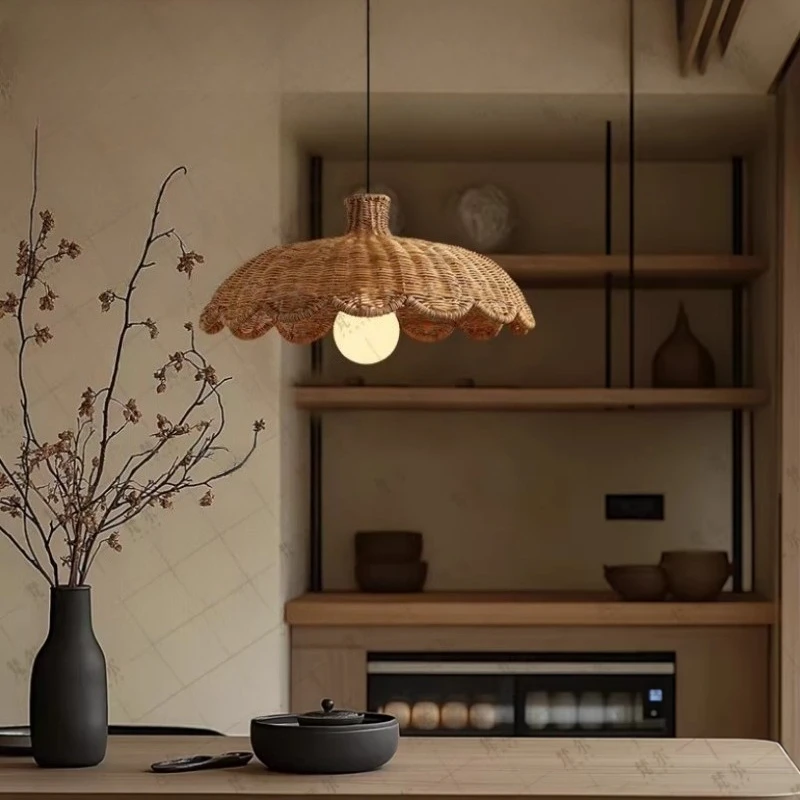 

Подвесные светильники из ротанга в скандинавском стиле, плетеные вручную, для столовой, чайной комнаты, потолочный светильник в стиле бохо, декор для отеля, подвесной светильник