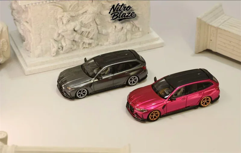 [Preventa] Nitro Blaze 1:64 G81 M3 Touring, modelo a escala de coche de metal, color gris / rojo metalizado.