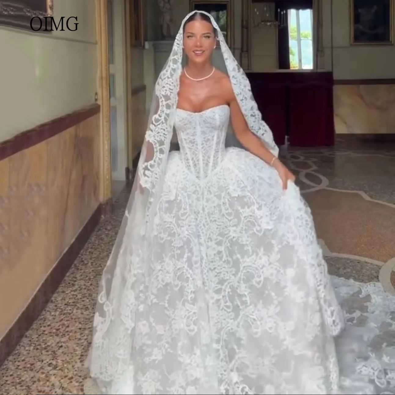 

OIMG Lace Strapless A Line Wedding Dress Backless Bride Dresses Floor Length Wedding Gowns vestidos de novia Customized