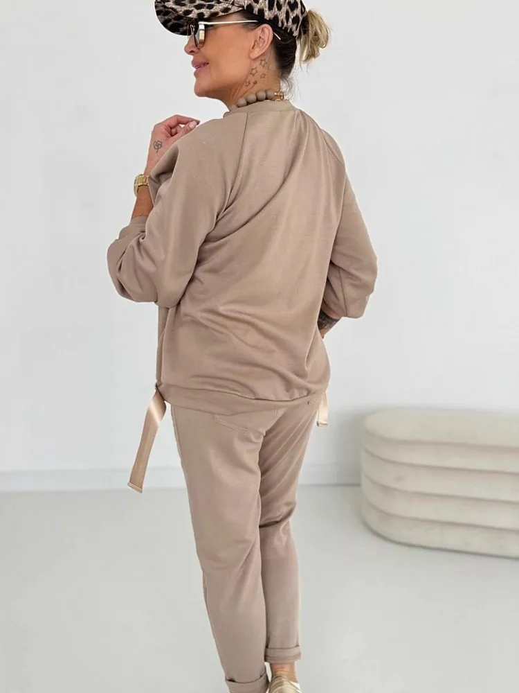 Set da donna da 2 pezzi 2025 Nuovo arrivo Autunno Inverno Set coordinati Set da due pezzi Top a maniche lunghe e pantaloni Abiti Abiti Abbigliamento