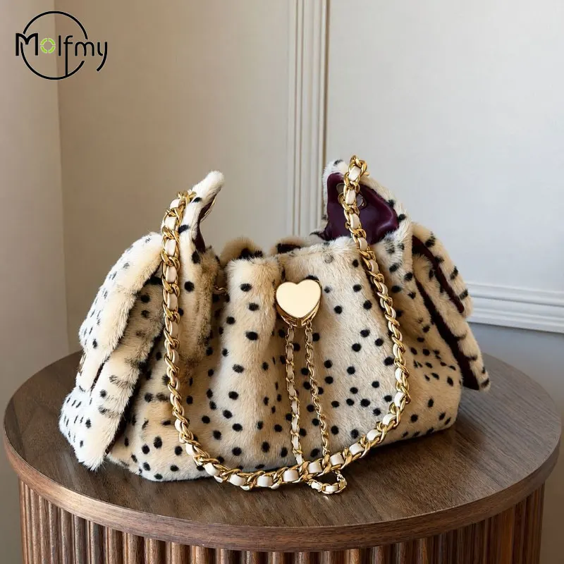 Faux Fur Woman Shoulder Bags Fashion Bucket Crossbody Handbag Female Designer Drawsting Chains Handbag Furry Tote Bag Keep Warm