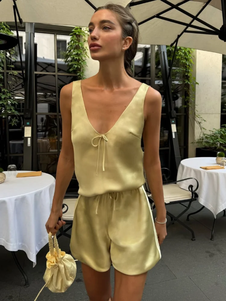 

Women Satin Pink Loose Vest Suit Deep V-neckline Pullover Sleeveless Elastic Waist Shorts Set Lady 2025 Chic Street Leisure Wear