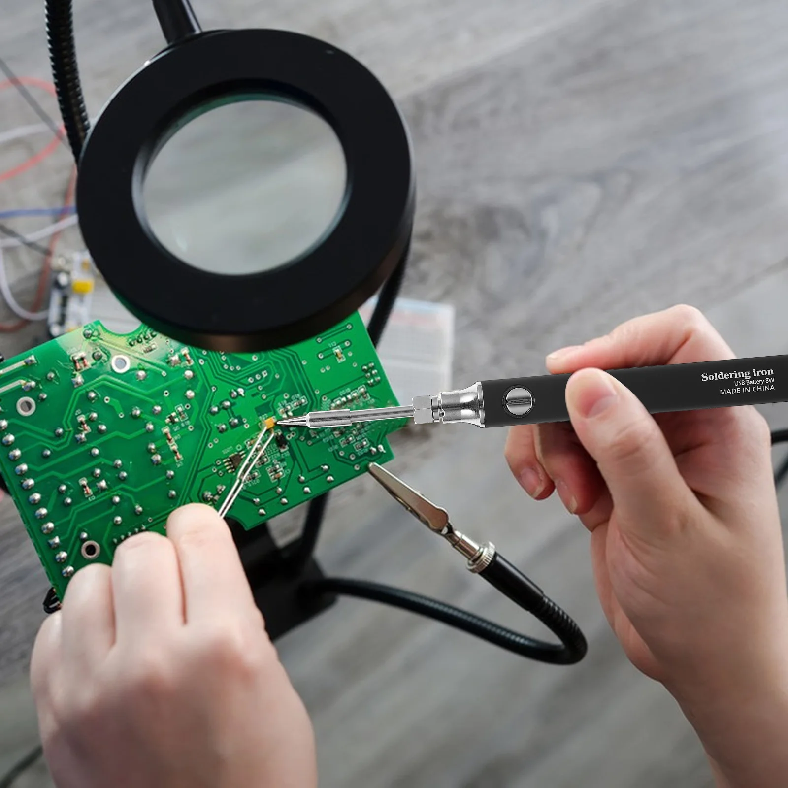 

1Set USB Soldering Iron Cordless Rechargeable Portable Welding Tool Mini Soldering Kit for DIY Electronics Repair
