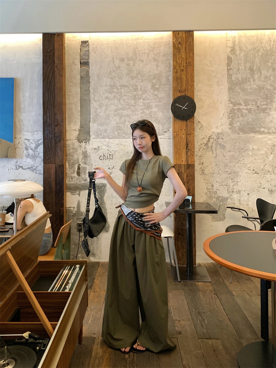 

Fashionable round Neck Short Sleeve T-Shirt And High Waist Wide Leg Pants Women's Summer Two Piece Set Casual Long Pants