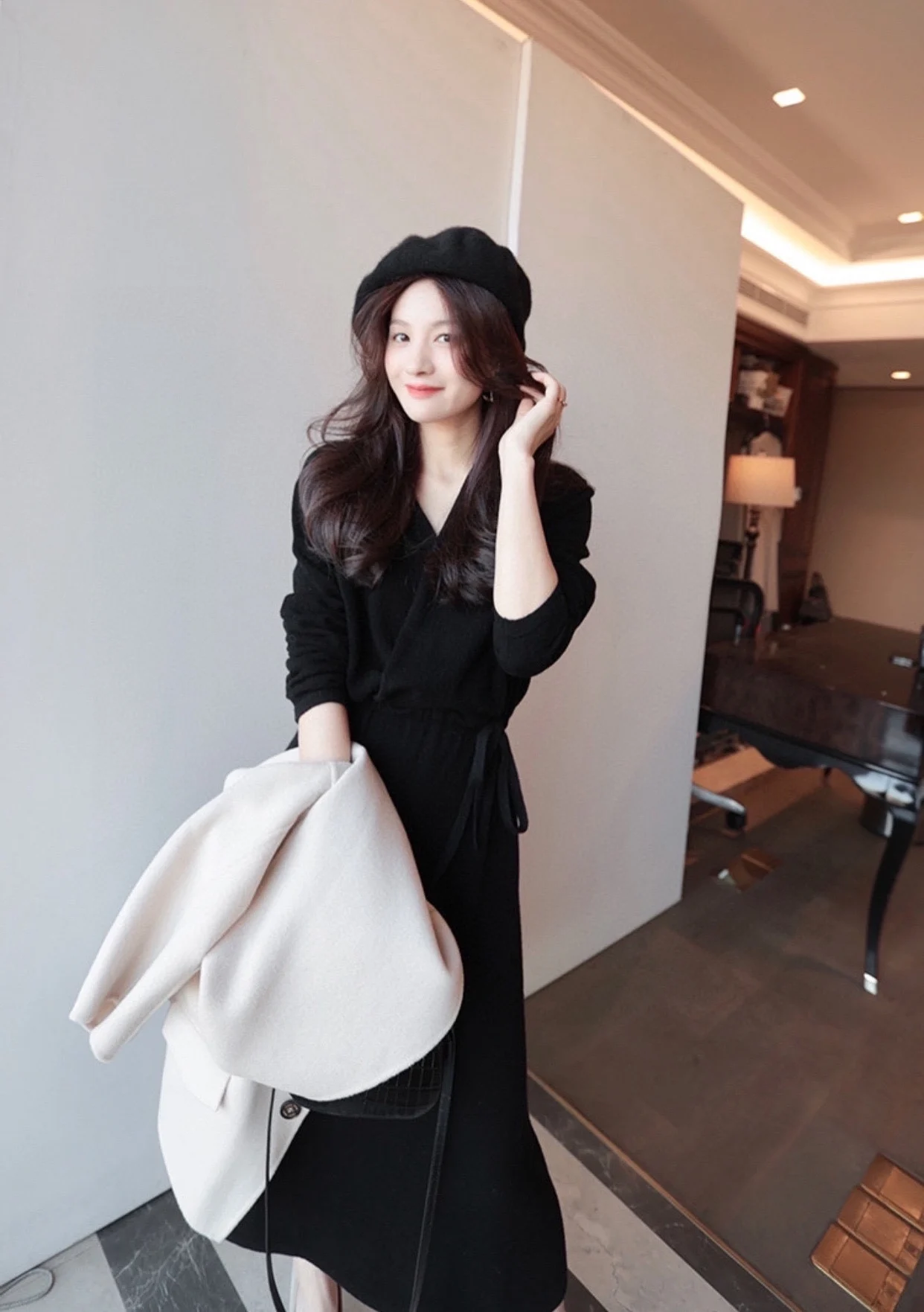 

Autumn And Winter New 2023 Women's ClothingV-neck Wool Base Dress 1018