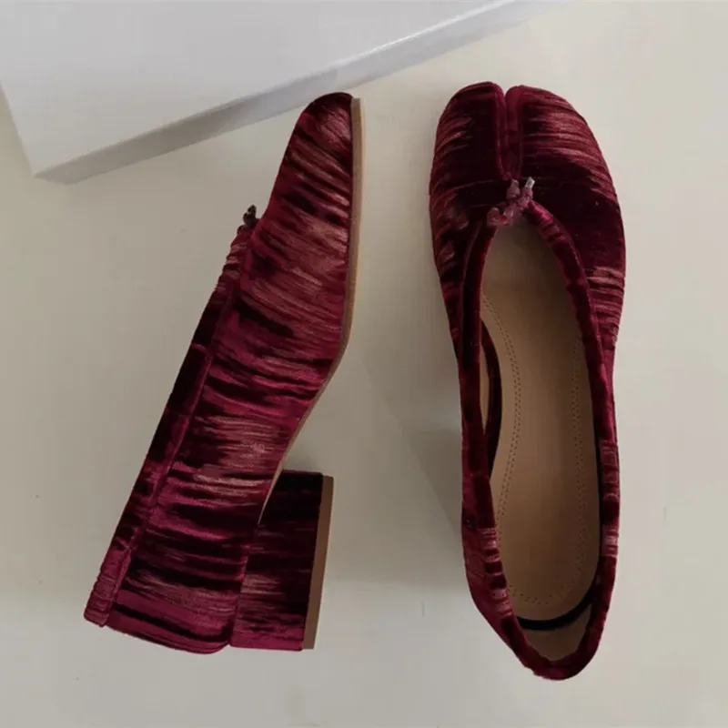 Fashion Pleated Designer Flannel Split toe Women Ballet Pumps Vintage Low Heeled Tabi Loafers Casual Soft Soles Walking Shoes